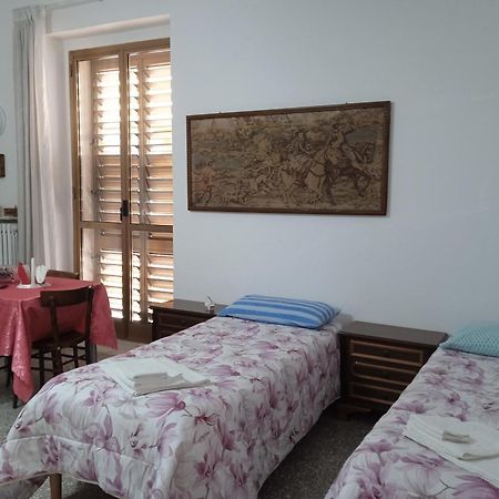 B&B La Casa Dell'Ospite Gravina in Puglia Exteriör bild